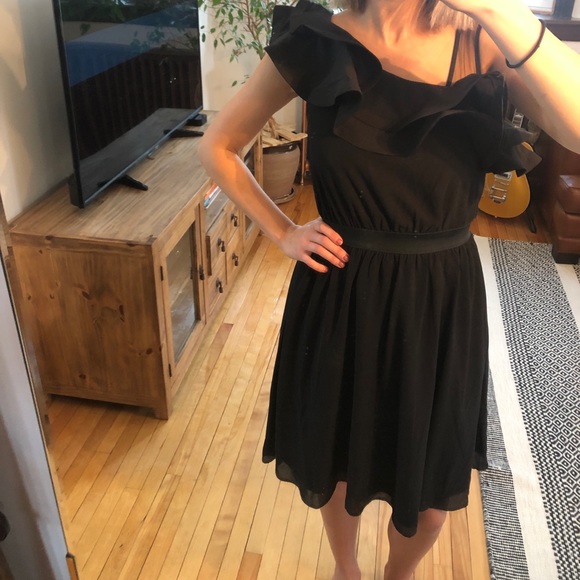 Dresses & Skirts - Black occasion dress